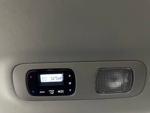 Used 2025 Honda Odyssey Elite image 44