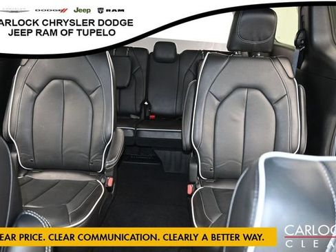 Used 2026 Chrysler Pacifica Limited FWD image 25