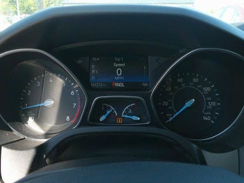 Used 2015 Ford Focus SE FWD image 6