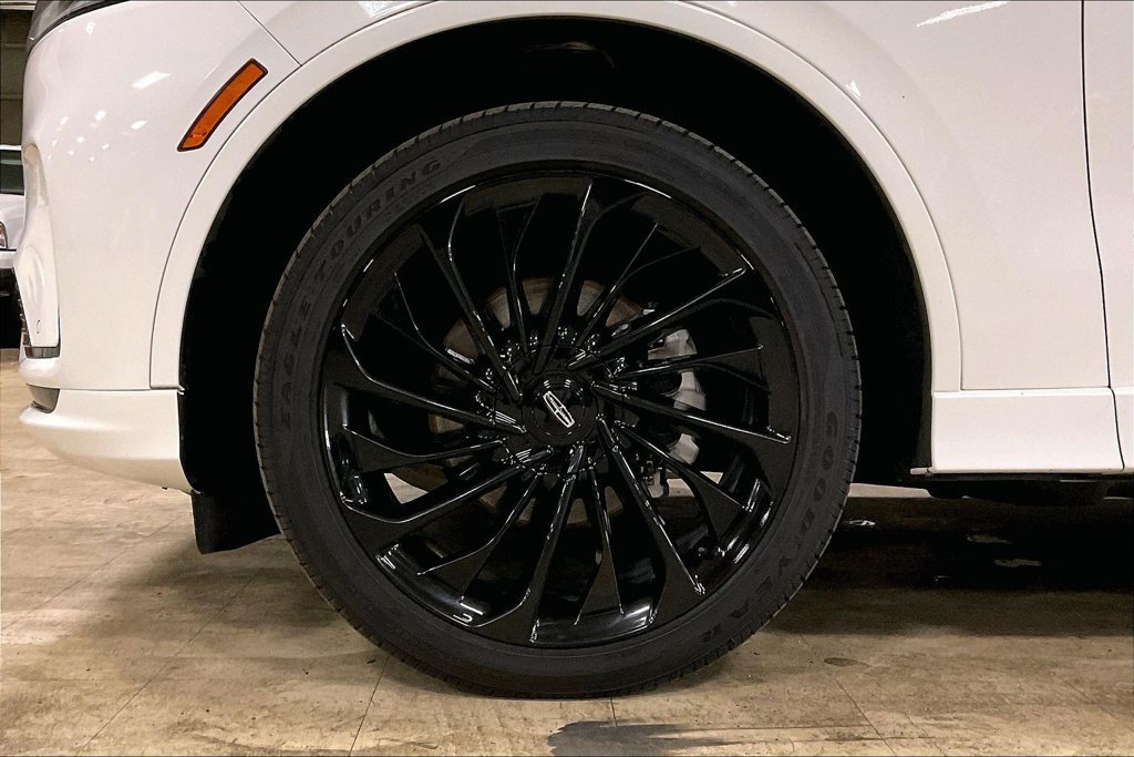 Used 2025 Lincoln Aviator Reserve w/ Jet Appearance Package AWD/4WD image 9