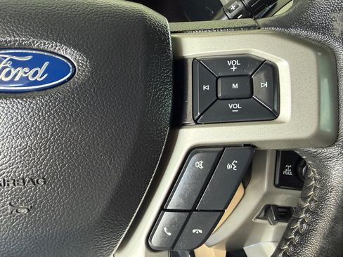 Used 2019 Ford F250 XLT AWD/4WD image 9