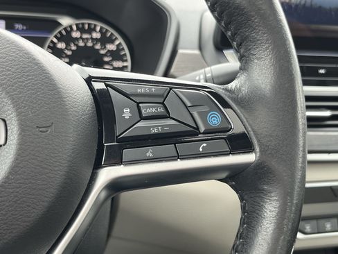 Used 2023 Nissan Altima 2.5 SL AWD/4WD image 25