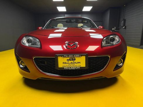 Used 2011 MAZDA MX-5 Miata Grand Touring w/ Premium Pkg image 2