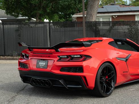Used 2025 Chevrolet Corvette Z06 w/ Z07 Performance Package RWD image 59