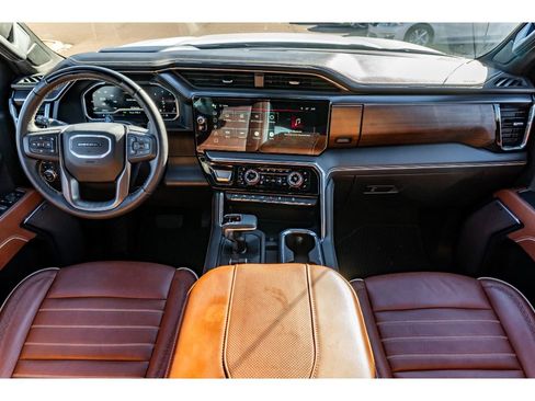 Used 2025 GMC Sierra 1500 Denali Ultimate image 18