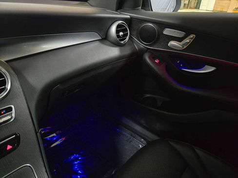 Used 2022 Mercedes-Benz GLC 300 4MATIC image 29