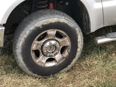 Used 2010 Ford F250 4x4 SuperCab Super Duty image 2