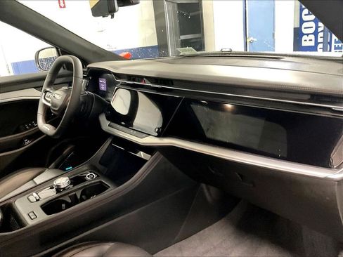 Used 2024 Jeep Wagoneer Launch Edition AWD/4WD image 14