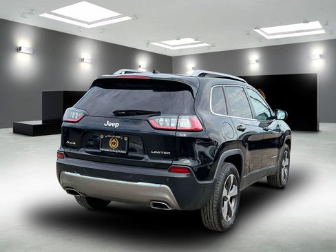 Used 2019 Jeep Cherokee Limited AWD/4WD image 7
