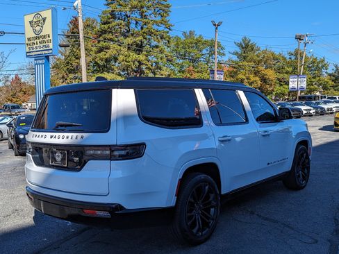 Used 2024 Jeep Grand Wagoneer Series III w/ Rear Seat Video Group 1 image 7