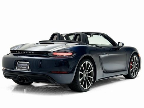 Used 2017 Porsche 718 Boxster image 32