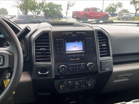 Used 2018 Ford F150 XLT RWD image 6
