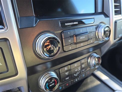 Used 2019 Ford F350 Platinum w/ Platinum Ultimate Package image 24
