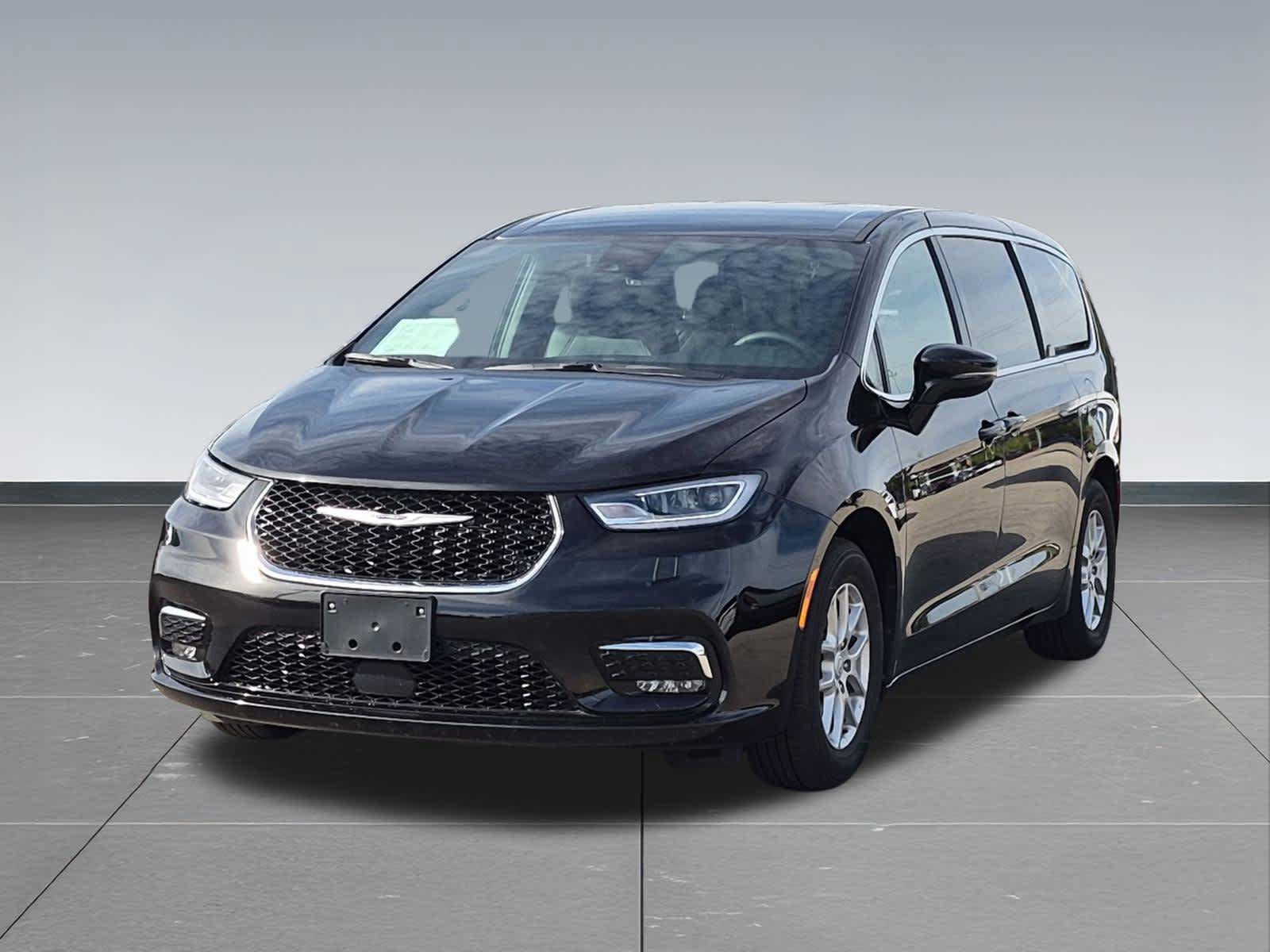Used 2026 Chrysler Pacifica Select FWD image 10