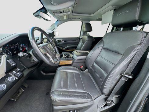 Used 2020 GMC Yukon XL Denali w/ Denali Ultimate Package AWD/4WD image 13