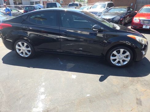 Used 2013 Hyundai Elantra Limited image 11