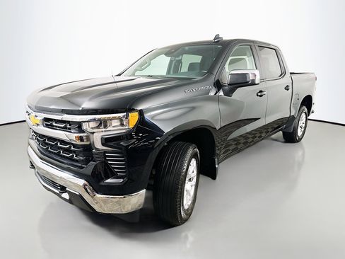 Used 2023 Chevrolet Silverado 1500 LT AWD/4WD image 3