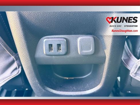 Used 2016 Chevrolet Colorado Z71 AWD/4WD image 37