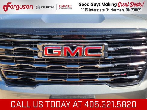 New 2026 GMC Acadia AT4 w/ Luxury Package AWD/4WD image 10
