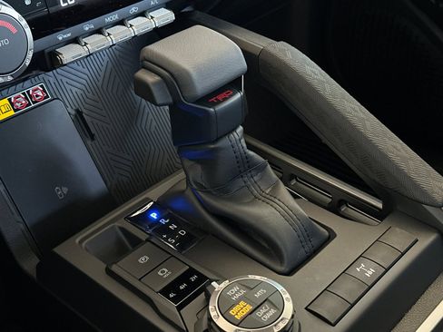 New 2025 Toyota Tacoma TRD Off-Road image 19