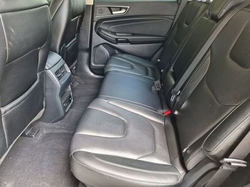 Used 2022 Ford Edge Titanium w/ Class II Trailer Tow Package AWD/4WD image 10