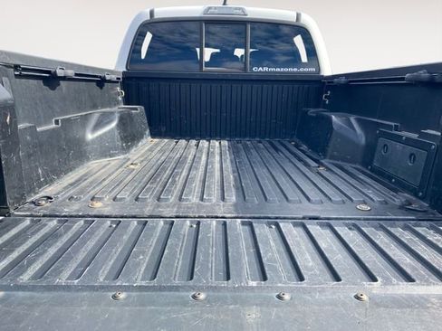 Used 2020 Toyota Tacoma SR5 image 30