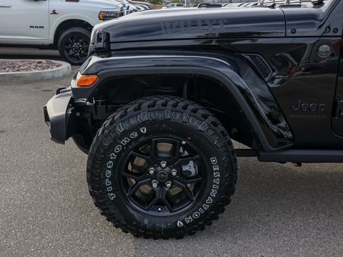 New 2025 Jeep Gladiator Willys image 11