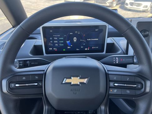 New 2025 Chevrolet Brightdrop 400 w/ Power Door Package image 3