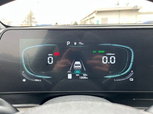 Certified 2025 Kia Sportage X-Line AWD/4WD image 22