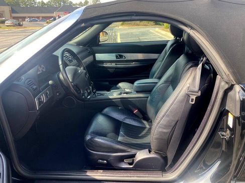 Used 2004 Ford Thunderbird image 19