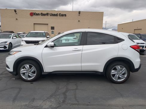 Used 2019 Honda HR-V EX image 9