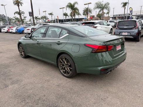 New 2025 Nissan Altima 2.5 SR image 4