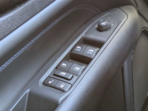 New 2026 Jeep Compass Latitude AWD/4WD image 23
