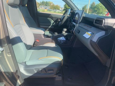 New 2025 Toyota Tacoma Trailhunter image 31