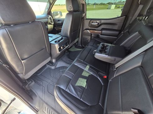Used 2022 Chevrolet Silverado 1500 High Country w/ Technology Package AWD/4WD image 30