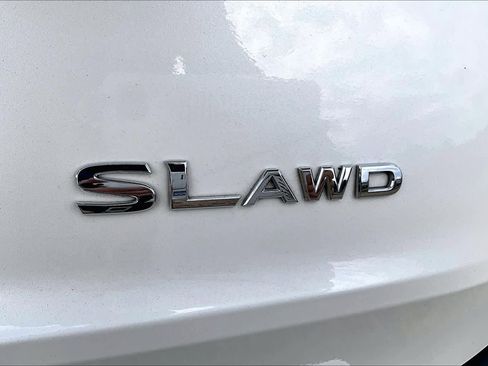 Used 2023 Nissan Rogue SL image 9