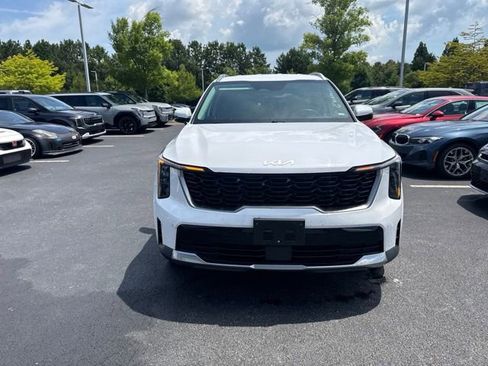 Certified 2024 Kia Sorento S AWD/4WD image 8