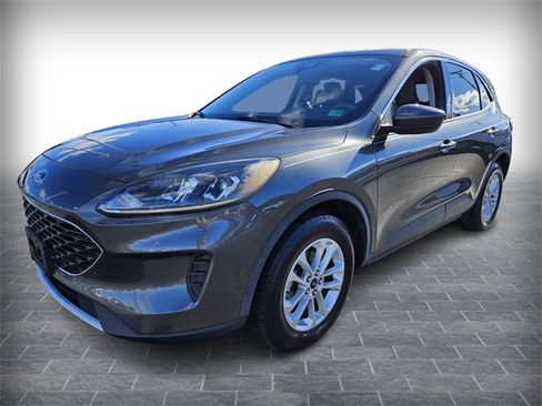 Used 2020 Ford Escape SE image 3