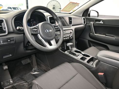 Used 2022 Kia Sportage LX image 12