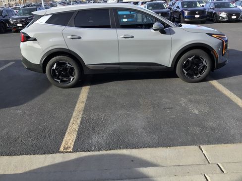 New 2026 Kia Sportage EX image 6