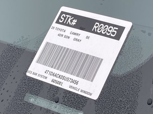 Certified 2025 Toyota Camry SE image 31