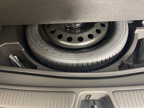 Used 2024 Buick Envision Avenir image 29