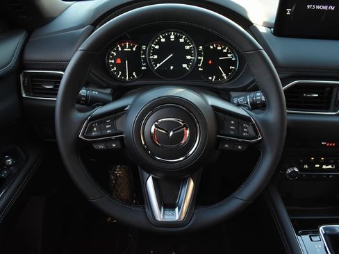 New 2025 MAZDA CX-5 Signature image 31