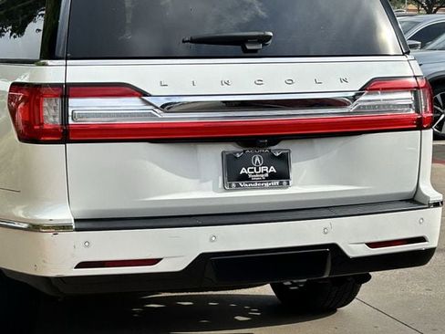 Used 2021 Lincoln Navigator L Reserve w/ Luxury Package AWD/4WD image 6