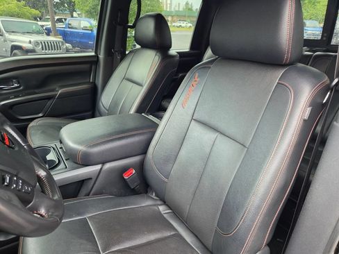 Used 2021 Nissan Titan PRO-4X w/ Pro-4x Convenience Package AWD/4WD image 13