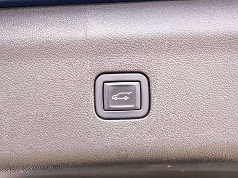 Certified 2023 Buick Enclave Avenir image 6