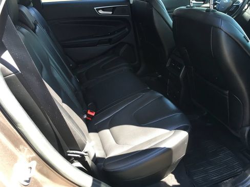 Used 2019 Ford Edge Titanium w/ Equipment Group 301A AWD/4WD image 8