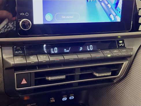 Used 2025 Toyota Camry SE FWD image 24
