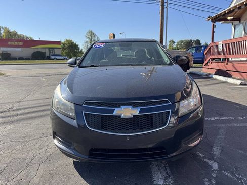 Used 2014 Chevrolet Cruze LT image 2