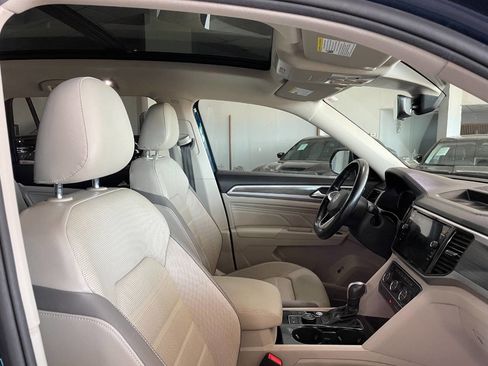 Used 2021 Volkswagen Atlas SEL Premium image 31